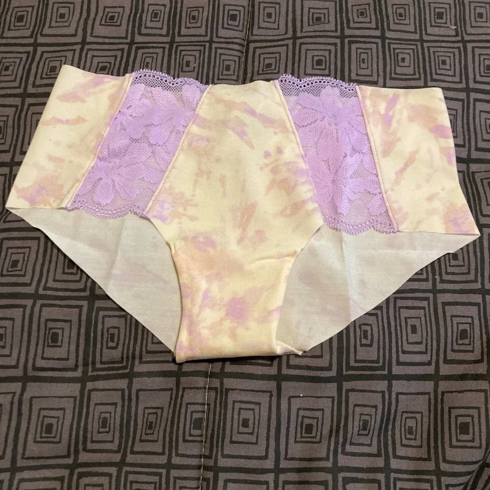 Victoria secret pink seem less hipster panties.